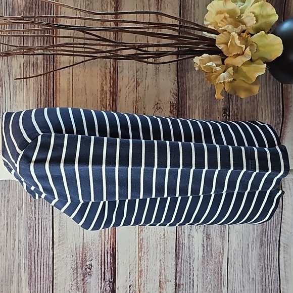 NEW NAUTICA BLUE AND WHITE STRIPED 3/4 CUFF SLEEVE PULLOVER TEE - Picture 6 of 12